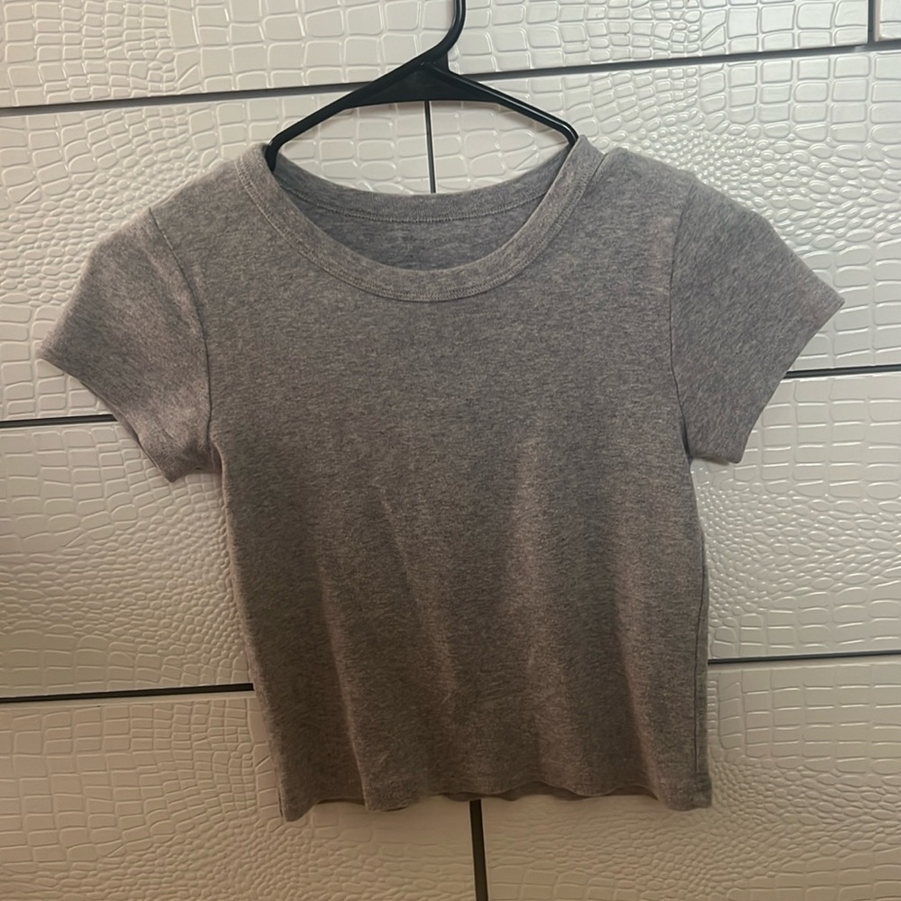 Cropped Gray Tee